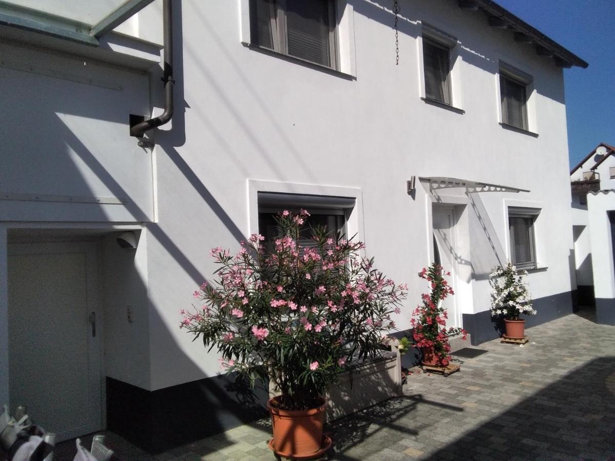 Ferienhaus Fam. Bisgen Appartement Niederkirchen bei Deidesheim Buitenkant foto